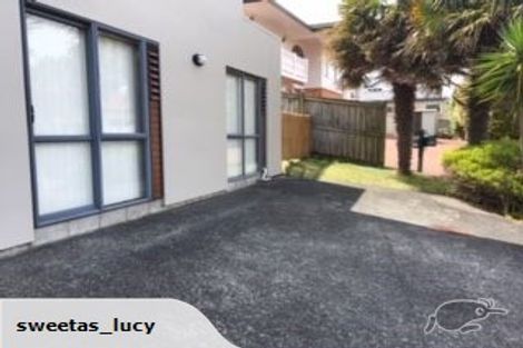 Photo of property in 43 Calypso Way, Unsworth Heights, Auckland, 0632