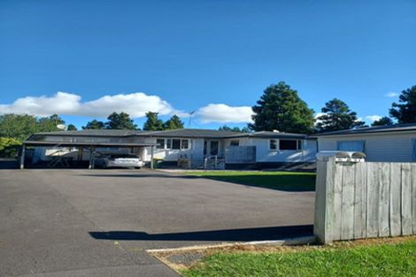 Photo of property in 3 Sandleigh Road, Hamilton Lake, Hamilton, 3204