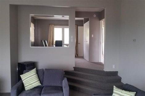 Photo of property in 20 Drayton Drive, Mount Pleasant, Christchurch, 8081