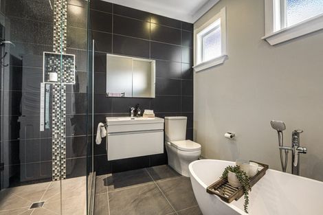 Photo of property in 5 Keystone Avenue, Mount Roskill, Auckland, 1041