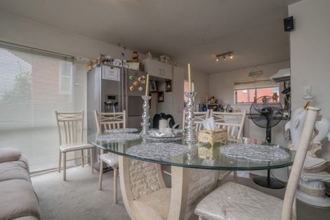 Photo of property in 281 Te Atatu Road, Te Atatu South, Auckland, 0610