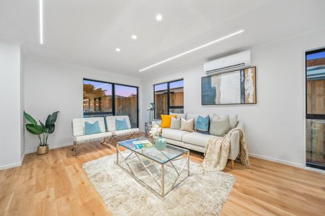 Photo of property in 29c Hywell Place, Manurewa, Auckland, 2102