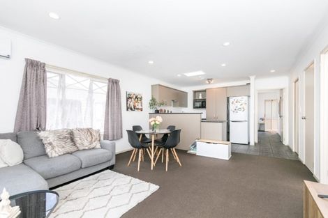 Photo of property in 4/201 Massey Street, Frankton, Hamilton, 3204