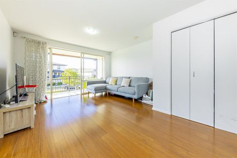 Photo of property in 5/30 Opito Way, East Tamaki, Auckland, 2013