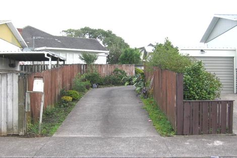 Photo of property in 1/8 Woodvale Road, Glen Eden, Auckland, 0602