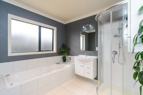 Photo of property in 46 Peter Hall Drive, Kelvin Grove, Palmerston North, 4414