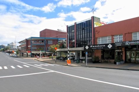 Photo of property in 2/14 Esmonde Road, Takapuna, Auckland, 0622