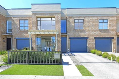 Photo of property in 18 Purchas Hill Drive, Stonefields, Auckland, 1072