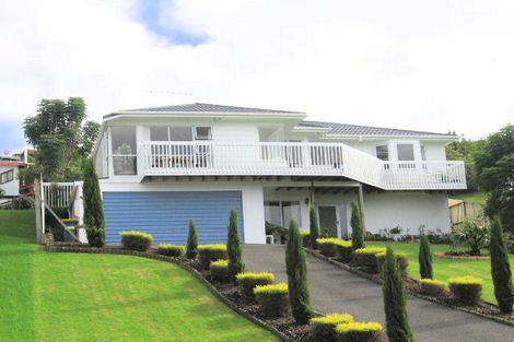 Photo of property in 7 Orewa Heights Crescent, Orewa, 0931