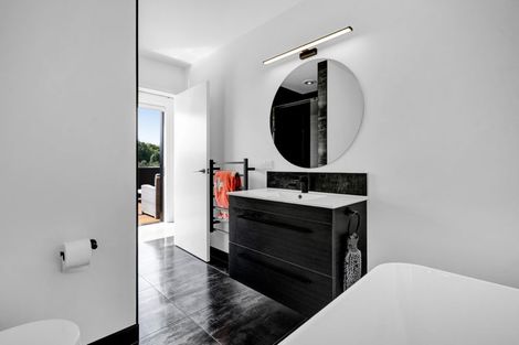 Photo of property in 8 Orite Drive, Welbourn, New Plymouth, 4310