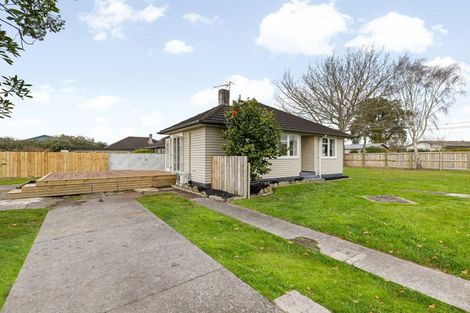 Photo of property in 2 Yeats Crescent, Fairfield, Hamilton, 3214