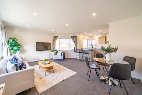 Photo of property in 42a Landsdowne Terrace, Karori, Wellington, 6012