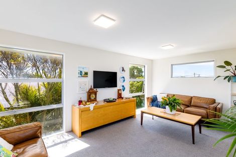 Photo of property in 399a Estuary Road, South New Brighton, Christchurch, 8062