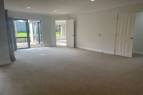 Photo of property in 29 Manu Place, Pinehill, Auckland, 0632