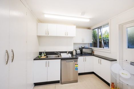 Photo of property in 12 Ngaio Street, West End, Palmerston North, 4412