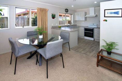 Photo of property in Holdsworth Villas, 59/2 William Donald Drive, Solway, Masterton, 5810