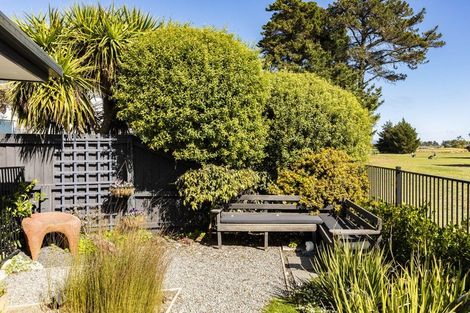 Photo of property in 16 Fishermans Rest, Waimairi Beach, Christchurch, 8083