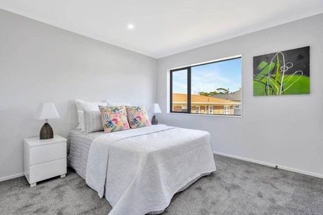 Photo of property in 1/72 Howe Street, Howick, Auckland, 2014