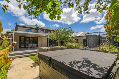 Photo of property in 10 Saint Johns Avenue, Palmerston North, 4414