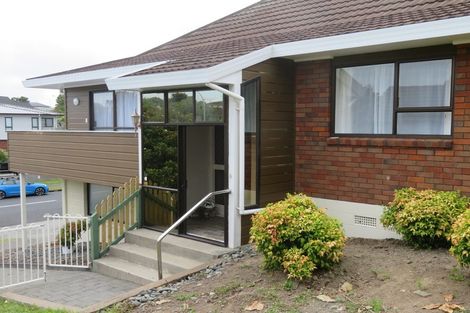Photo of property in 10 Lexington Drive, Botany Downs, Auckland, 2010
