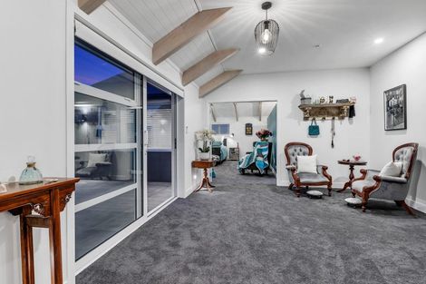 Photo of property in 13 Waitemata Drive, One Tree Point, 0118