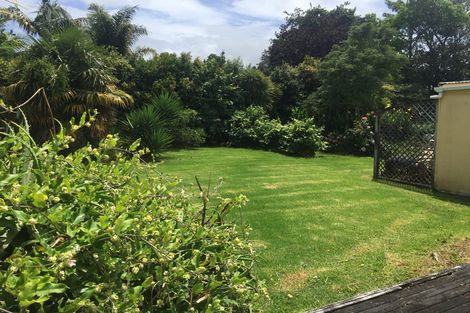 Photo of property in 50 Great North Road, Riverhead, 0820