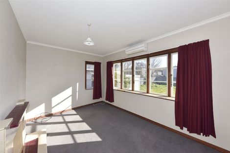 Photo of property in 8 Rowe Place, Burwood, Christchurch, 8061