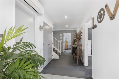 Photo of property in 115a Normandale Road, Normandale, Lower Hutt, 5010