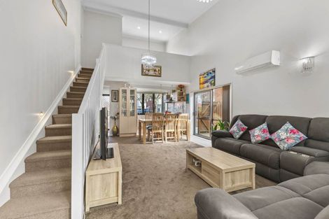 Photo of property in 29 Tarapiroe Avenue, Takanini, 2112