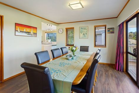 Photo of property in 137 Weggery Drive, Waikanae Beach, Waikanae, 5036