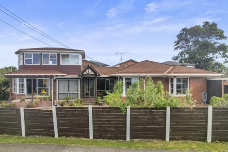 Photo of property in 26 Tamaki Bay Drive, Pakuranga, Auckland, 2010