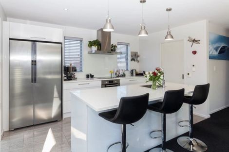 Photo of property in 9 Foresters Crescent, Parklands, Christchurch, 8083