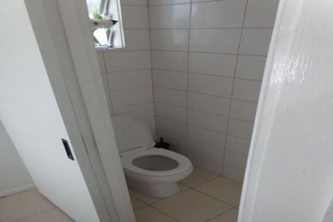 Photo of property in 114 Colwill Road, Massey, Auckland, 0614