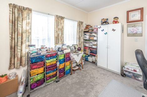 Photo of property in 27 Miro Street, Castlecliff, Whanganui, 4501