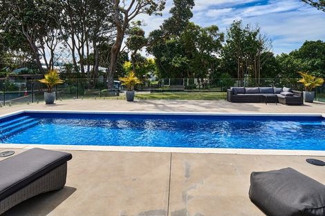 Photo of property in 5b Whitehouse Road, Titahi Bay, Porirua, 5022