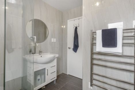 Photo of property in 4 Baronie Court, Half Moon Bay, Auckland, 2012