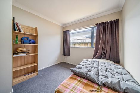 Photo of property in 5 Poppy Watts Grove, Stokes Valley, Lower Hutt, 5019