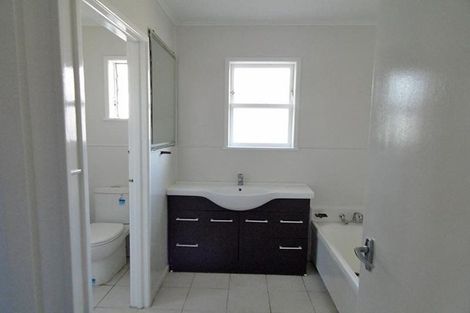 Photo of property in 65 Hobart Crescent, Wattle Downs, Auckland, 2103