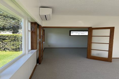 Photo of property in 16 Strathmore Avenue, Strathmore Park, Wellington, 6022