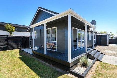 Photo of property in 2 Coromandel Court, Roslyn, Palmerston North, 4414