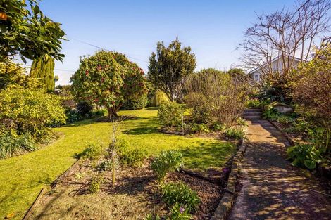 Photo of property in 4 Kitchener Terrace, Moturoa, New Plymouth, 4310