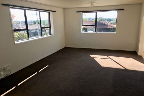 Photo of property in 15 Olena Avenue, Sunnyhills, Auckland, 2010