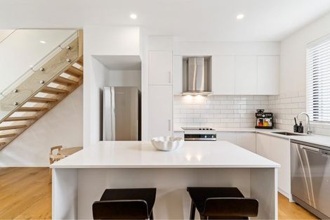 Photo of property in 6/82 East Coast Road, Milford, Auckland, 0620