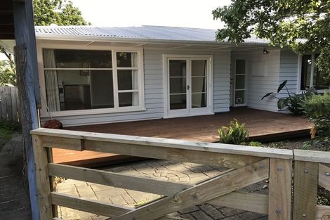 Photo of property in 2/14 Mona Vale, West Harbour, Auckland, 0618