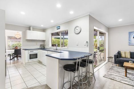 Photo of property in 9 Corfield Way, Burswood, Auckland, 2013
