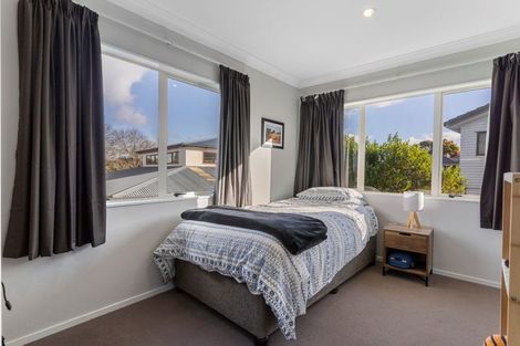 Photo of property in 8a Grassways Avenue, Pakuranga, Auckland, 2010