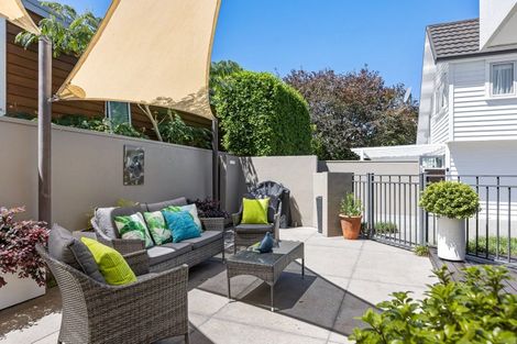 Photo of property in 9 Marie Avenue, Red Beach, 0932