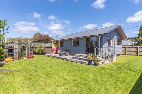 Photo of property in 13 Rauparaha Street, Waikanae Beach, Waikanae, 5036