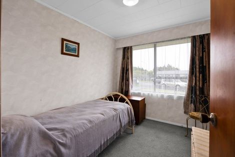 Photo of property in 6 Kamahi Place, Inglewood, 4330