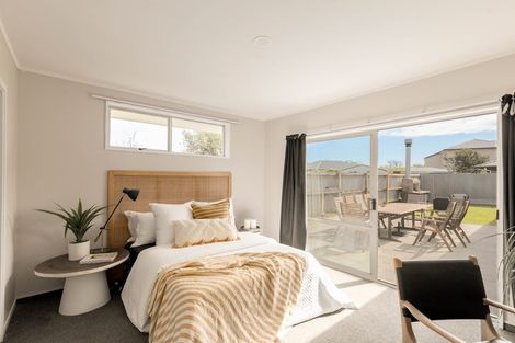 Photo of property in 14 De Bloge Place, Burwood, Christchurch, 8061